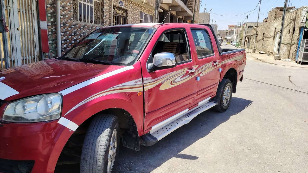 السلام عليكم للييع كريت 2013
سيارة جاهزة مسؤلك عن تحويل 
مكاني بالديوانية 
سعر 52 
***********
