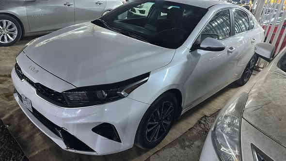 سلام عليكم جمعه مباركه عليكم يارب 
كيا فورتي 2023 بغداد بسمي ترقيم جديد بدون ايرباك بدون شاصي بدون لغد صور الحادث مرفوقه الحادث ومن. نعمر بيه بنيد ربع صبغ جاملغ خشمه بارد جنطه صبغ سياره ماشيه 20 ميل كلش جديده ونضيفه معنه الكلمه شاحن وايرليس تليفون نقطه عمياء رادار امامي خلفي توقف ذاتي تدفئه كشنات دركه تدفئه  مكينه 2000 دوش اشاير بل مري تبريد قطعتين نضام زنون لايت بدون ايرباك دركه دشبول مكفول ايرباك 
السعر 159 قفل 
بغداد البنوك الشعب 
***********
