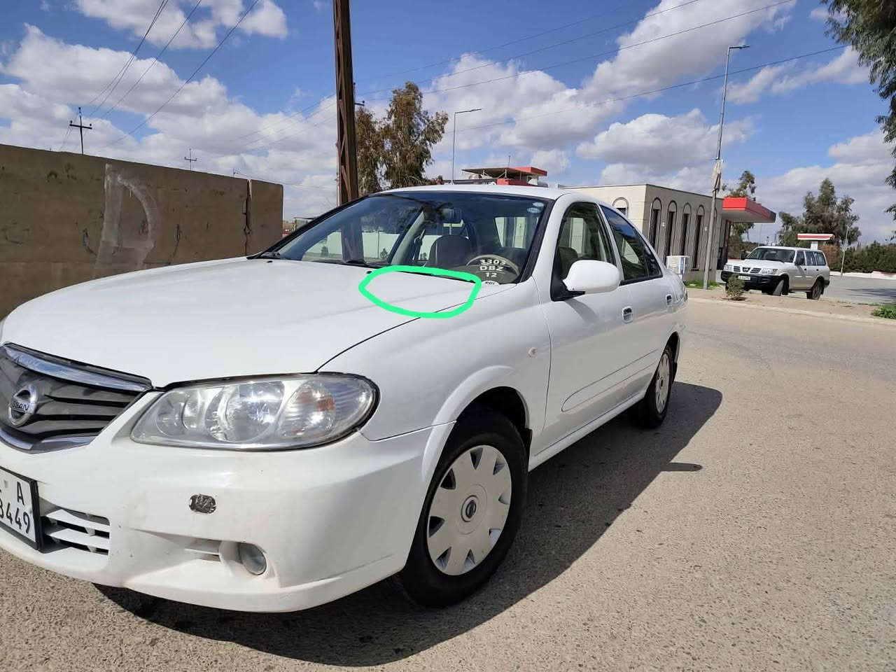 نیسان سەنی یابانی 2010مەکینە بیلاد ڕەش نەکراوەتەوە سەنەوی تا 2027 تازەیە زۆر پاکە ماڵی دۆستە 
تەنها یەک پەڵە بۆیاخی هەیە لای بۆنیتەکەی دیاریم  کردووە 
هەر چوار تایەکەی  تازەیە ناو فۆرمیکایە نرخی 103 و معامەلە 
***********
