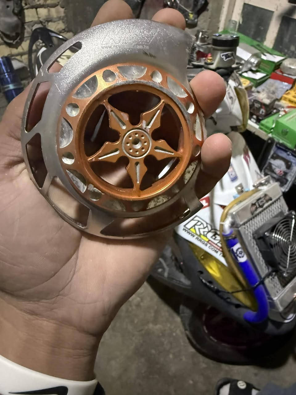 السلام عليكم تزويد ماكس البيع كلمن وسعره والأسعار راح ذكرهن بل منشور ورجائا المؤشراي لا يعامل ويتعبني شراي بعيوني مو شراي اعبر المنشور 
الصدر قزم ب ٩٥ 
شيال ٦٥ 
رباط ٣٥
قبق فلاوين ٢٥
قباقت كور ١٨
دبل خلفي دي واي ٤٠ 
اشاير اربعه مشمشي ١٠ 
يدات ١٥ 
صرت دهن اكسل وصرت دهن مكينه ثنين ب ٨ 
طره مال ويل ١٠ 
تطوالت فج ب ١٥
ماصده امامي وجامه مال بكلايت ب ١٥ ثنينهن
صدر ار بي ام والشيال ار بي ام ثنينهن ب ٩٥ 
صينه مال فج ب ٢٠ 
ويل ب ٩٥ هوو تايره جيلاتين الأصلي 
وتانكي مال مضمار ب ٣٥ 
كبريترات ال وحده عله ٣٠ 
والبقيه شنو تردونه راسلوني وبل خدمه سعار نهايه مو واحد يطبلي وشنو مجالهن🕊


**إذا كنت صاحب هذا الإعلان وتريد حذفه لأي سبب، رجاءا أرسل رسالة إلى الدعم الفني**