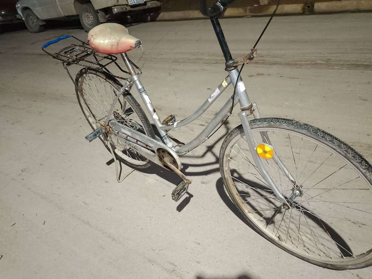 السلام عليكم بايسكل حجم26للبيع نضيف شرط السعر 30وبي مجال ل شراي وتحياتي للجميع


**إذا كنت صاحب هذا الإعلان وتريد حذفه لأي سبب، رجاءا أرسل رسالة إلى الدعم الفني**