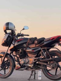 دراجة بولسر نيون للبيع نظيفة كلش حلوه الموديل 2021 أوراق كاملة أصلية م...