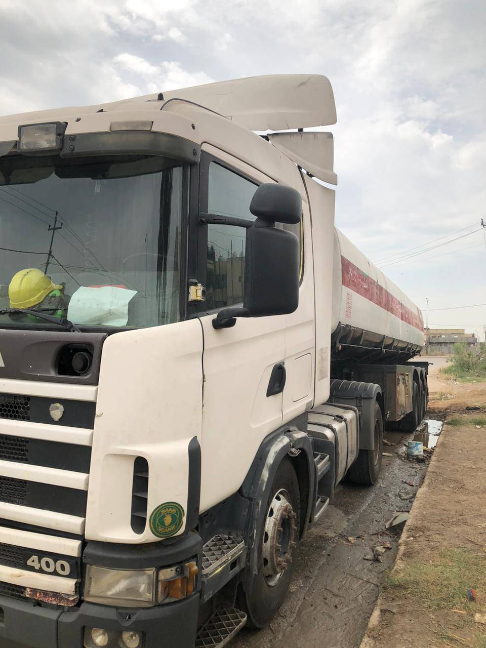 سكانيا جاهزه للبيع  سنويه27طوناج27 السيارات غير معتمده تخم تاير السعر200وبيه مجال *********** مكلف نشر
