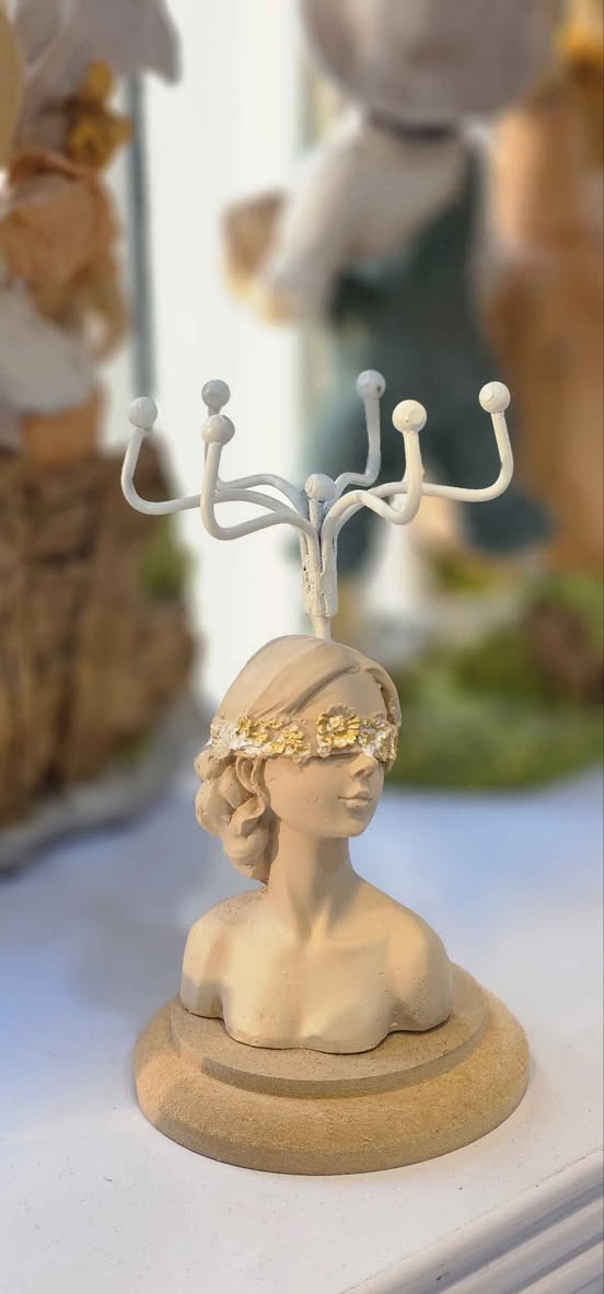 🗼 أناقة باريسية.. ستاند "موديل الذهب" ✨
لكل من تبحث عن الفخامة والترتيب، ستاند حامل إكسسوارات ونواعم بتصميم فني راقي (الدرزن يجي مشكل موديلات).
💰 الأسعار:
المفرد: 12 ألف.
الجملة (الدرزن): 78 ألف.
نصف درزن: متوفر لأصحاب المشاريع.
📍 متوفر الآن.. اطلبي تميزكِ!
للحجز والاستفسار خاص بغداد, العراق


**إذا كنت صاحب هذا الإعلان وتريد حذفه لأي سبب، رجاءا أرسل رسالة إلى الدعم الفني**