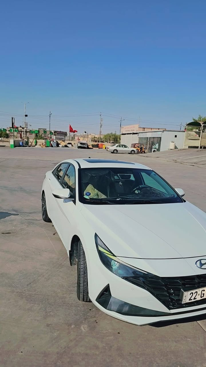 🚘 للبيع | هيونداي إلنترا 2022 خليجي
موديل: 2022
محرك ٢٠٠٠ دوش
مواصفات خليجي
اللون: أبيض
تشغيل بصمة
شاشة
رقم أربيل الجديد
🔹 السيارة بحالة جيدة، ويوجد ضربة موضحة بالصور
العنوان البصرة 
رقم الهاتف ***********
