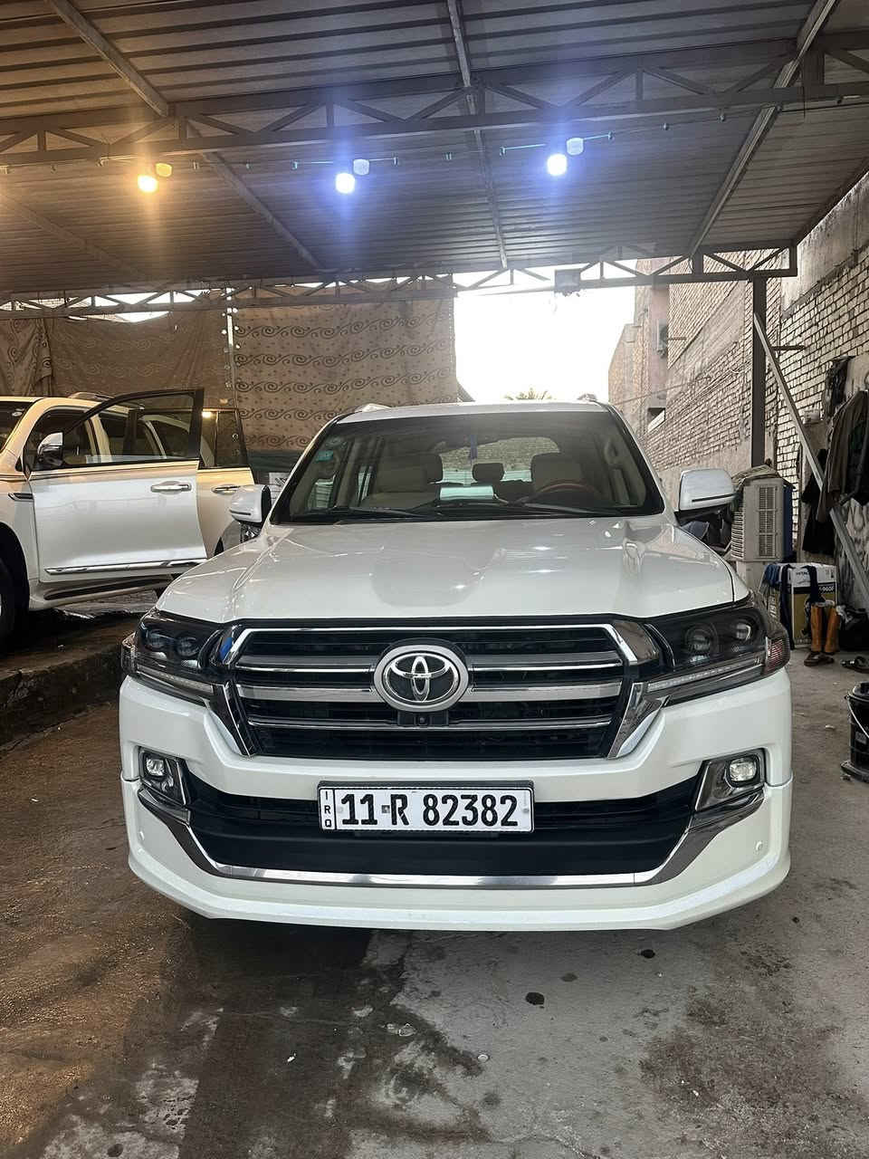 لاندكروز جكسارا ٢٠١٥ محدثه ٢٠٢١ 
رقم بغداد انكليزي نص مميز مو مميز كلش ههههه 
سنوية باسمي 
قطع التحديث مصبوغات توحيد لون 
بيهه طخه جاملغ امامي ايمن فقط بدون داخل 
قماره بدون قطرة صبغ 
جاملغات خلفية بدون صبغ تكم بدون صبغ 
مكينة ٦ سلندر مكفولة بدون فتح 
تخم تاير وحدادية جدد وماناقصة شي متخسر عليهه دينار سياره حلوة واحله من الصور مكانهه النجف الكوفه 
سعرهه ٣٣٠ بدون كسران كلشي اكو بالسوك السياره اصل ١٥ مو موديل ٢٠٠٨ والله يرزق الجميع 
***********
*********** 
واتساب بيهن وخاص موجود
