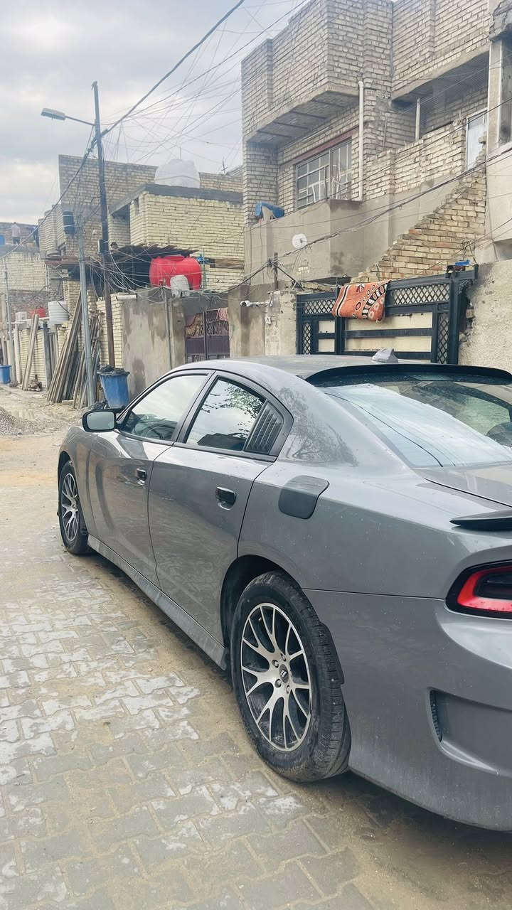 السلام عليكم
جارجر ٢٠١٩ 
الون سمنتي 
الفئة جي تي اصل 
ويل ١٨ 
المواصفات سوبر تراك 
بجم كبس 
تبريد جديد 
منضومه فيت بم جديد 
صدر امامي خلفي جديد 
رقم بغداد انكليزي جديد 
السياره جاهزه على آخر حبايه 
بسمي 
كشن حضن 
شاشه كبيره كار بلي 
مكاني بغداد مدينه الصدر 
١٨٠ وبيها مجال بسيط 
وصور الحادث موجوده بلمنشور 
شاصي لعد  دواخل كله كفاله 
***********
