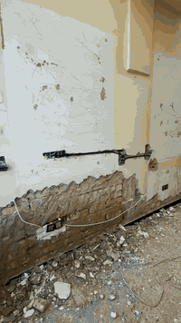 السلام عليكم المحل للبيع كامل العنوان الدوره ميكانيك شارع الفورتات مجاور العذراء خاص او واتساب ***********
