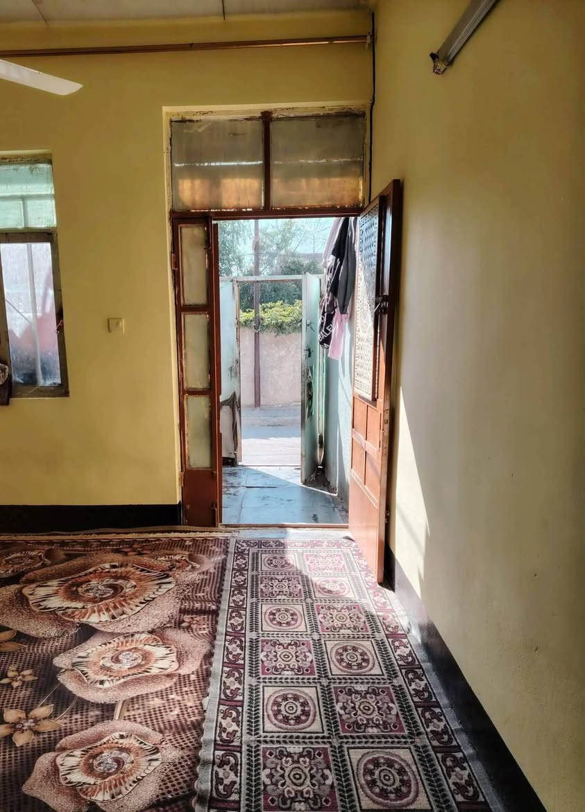 السلام عليكم مشتمل للايجار 
مساحة 70متر السكف سندويش كاعيه شتايكر يحتوي على غرفه نوم  استقبال صاله صحيات الموقع بغداد الكماليه حي السلام القدس شارع المستشفى الفضيلية

الاستفسار اتصل ***********
