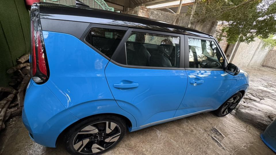 السلام عليكم
كيا صول موديل 2023 للبيع فول الفول جي تي لاين 

مرقم اربيل 

مواصفات السيارة

-بصمة تشغيل عن بعد

-رادار امامي خلفي 

-كشنات جلد

-كشنات كهرباء 

-قيادة ذاتية 

-شاشة كبيرة 

-تبريد بيانو شاشة

-نضام الصوت harman/kardon 11 سماعة

-وضعيات قيادة SPORT / NORMAL

-محرك دوش 

-ويل حجم 18 جي تي

حادث دعاميه فقط  وجاملغ فقط كلير 

مكانها حلة بابل

رقم م.📱 ***********
