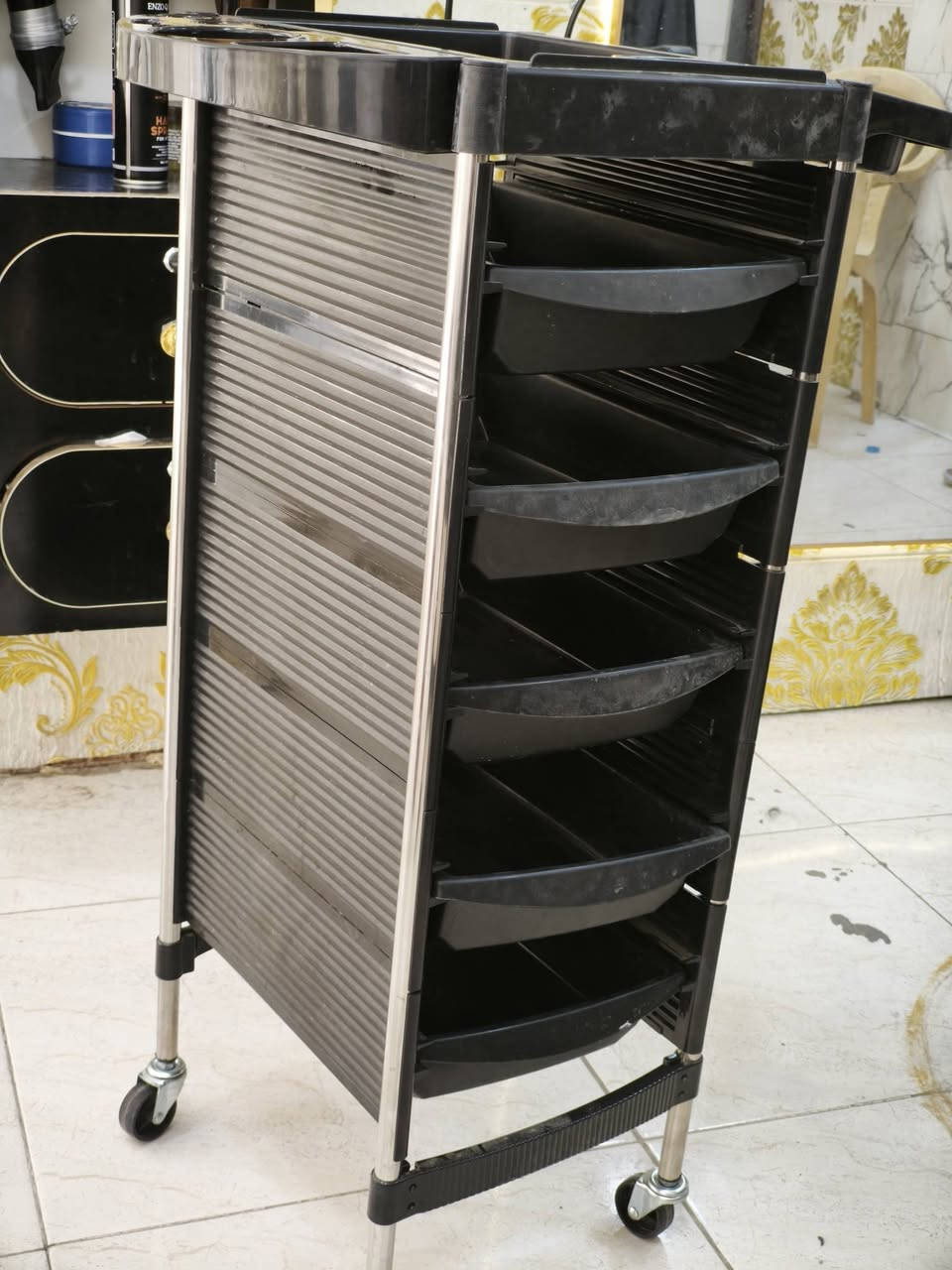 عربانه حلاقين امزون
***********
