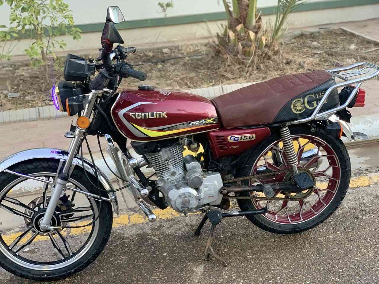 سلام عليكم موطور يراني موديل 23نضيف ماناقصه شي سعره 600وبي مجال مكانه رمادي ***********
