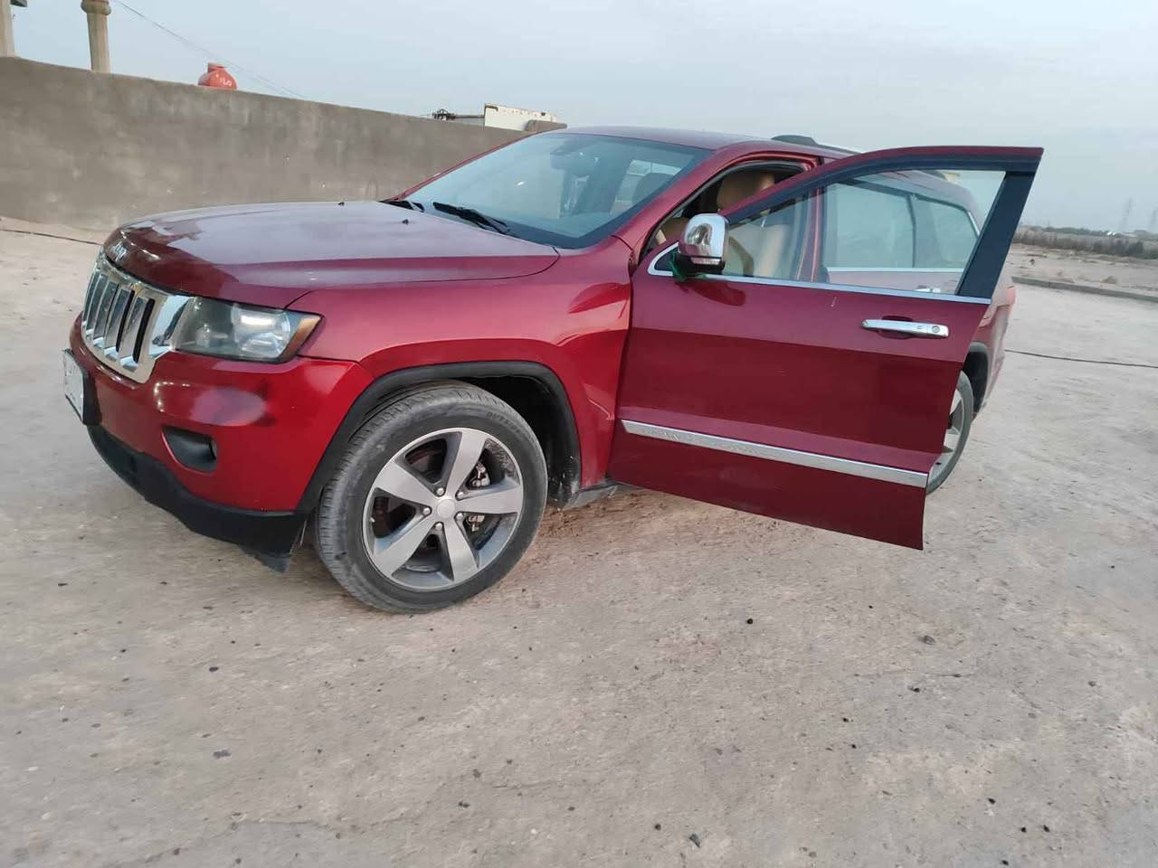 جيب لاريدو خليجي كفاله من الضربه موديل١٣ مسجل ١٤ السعر ١٣٠ وبيه مجال الشراي يتصل*********** Singapore
