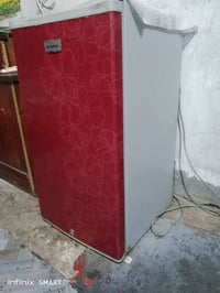 ثلاجة صغيرة البيع مكان بغداد زعفرانيه نهاية الربع شوارع قرب جامع الكيل...