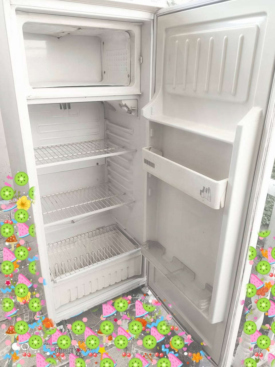 السلام عليكم 
من رخصة الادمن المحترم 
للبيع ثلاجه حجم 16 قدم نظيفه اصليه بدي ثقيل دبل فريز شغاله حاليا تجي تفحص وتشوف شغلها بنفسك 
ماطور ناشونال ياباني 
السعر 75 
المسيب حي الموظفين 
***********
