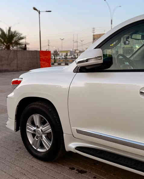 سلام عليكم شباب الي يدور جديد
الحلال للبيع او المراوس حسب القناعة 
لاندكروز 2015 بريم اصل
Gxr v6
مكينة ستة سلندر
رقم بغداد الجديد سنوية وهزة جدد باسمي
فول مواصفات 1/1
كتلوكات شركة بيها 
سبير وعدة مال شركة 
على ايد وحدة من هيه زيرو 
مكينة كير حداديه تخم تاير باتري كهربائيات كلهن جدد 
كفاله عامة من كلشي من صبغ وبارد وتبديل حتى الدعاميات كفاله من صبغ 
المواصفات:-
سلايد فتحة
ثلاجة 
كشنات جلد اصل بيجي 
كشنات كهربائي ثلاث دكم
شاشة + كامرة + حساس امامي خلفي كلهن بلاد 
تحكمات ستيرن 
مري شفط
8 ايرباك 
سبعه راكب
نظام فور ويل 
تشغيل عن بعد 
تشغيل بصمة وابواب وجنطة
والخ من المواصفات المعروفه……..
قليل بهل نظافه وبهذا الموديل
السعر 423$
مكان السياره النجف الاشرف
للاستفسار ***********
