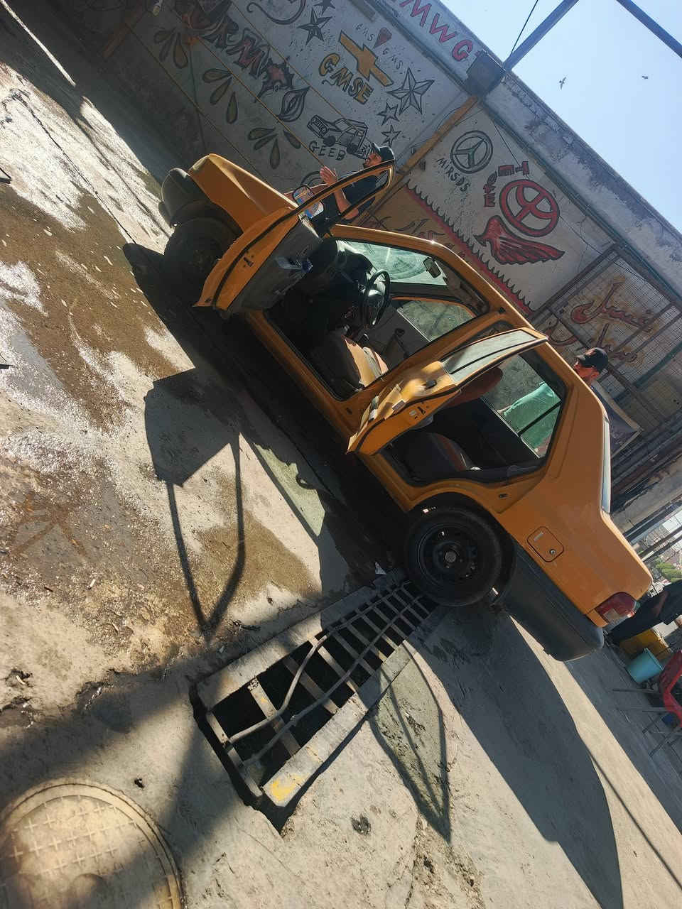 السلام عليكم سايبا مودل 2017
باسمي مكينه رصاصي اللون ليموني للاستفسار الاتصال على الرقم ***********
