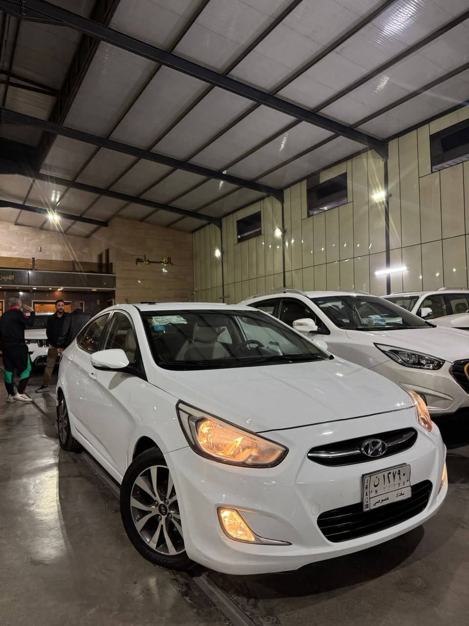 السلام عليكم للبيع🙏🏻
هونداي اكسنت 2016 خليجي 
محرك 1.6 دوش✅
سلايد فتحه✅
كير أوتوماتيك✅
مري شفط ✅
كامرا خلفيه ✅
مسجل شاشه✅
بلوتوث + اوكس كشنات جيس بعده ✅
السيارة ع وضع شركة✅
سنوية و فحص جديدة✅
رقم بغداد بأسمي ✅
تحويل و غرامة شرط✅
السياره مكفوله من صبغ من تبديل وبارد  👋🏻
((عدا فقط هاي الملاحظة الي بل باب ملاعب بيها على كدها ))
كير ومكينه وصدر وتبريد وتخم تاير 
سياره جاهزه لاخير بدون اي نقص
_______________________________________________
السعر:110💸وبي مجال 👋🏻
موقعنه:بغداد الكرخ معارض البياع🏛️
لاتصال والاستفسار:***********1
        ☎️☎️        ☎️☎️      ☎️☎️
