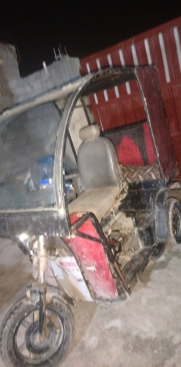 تكتك معوقين محرك ستوته ادوات المكان المدينه الهوير ب٣٥٠ وبيها مجال قليل رقم راعيها *********** عنده واتساب علام البصراوي
