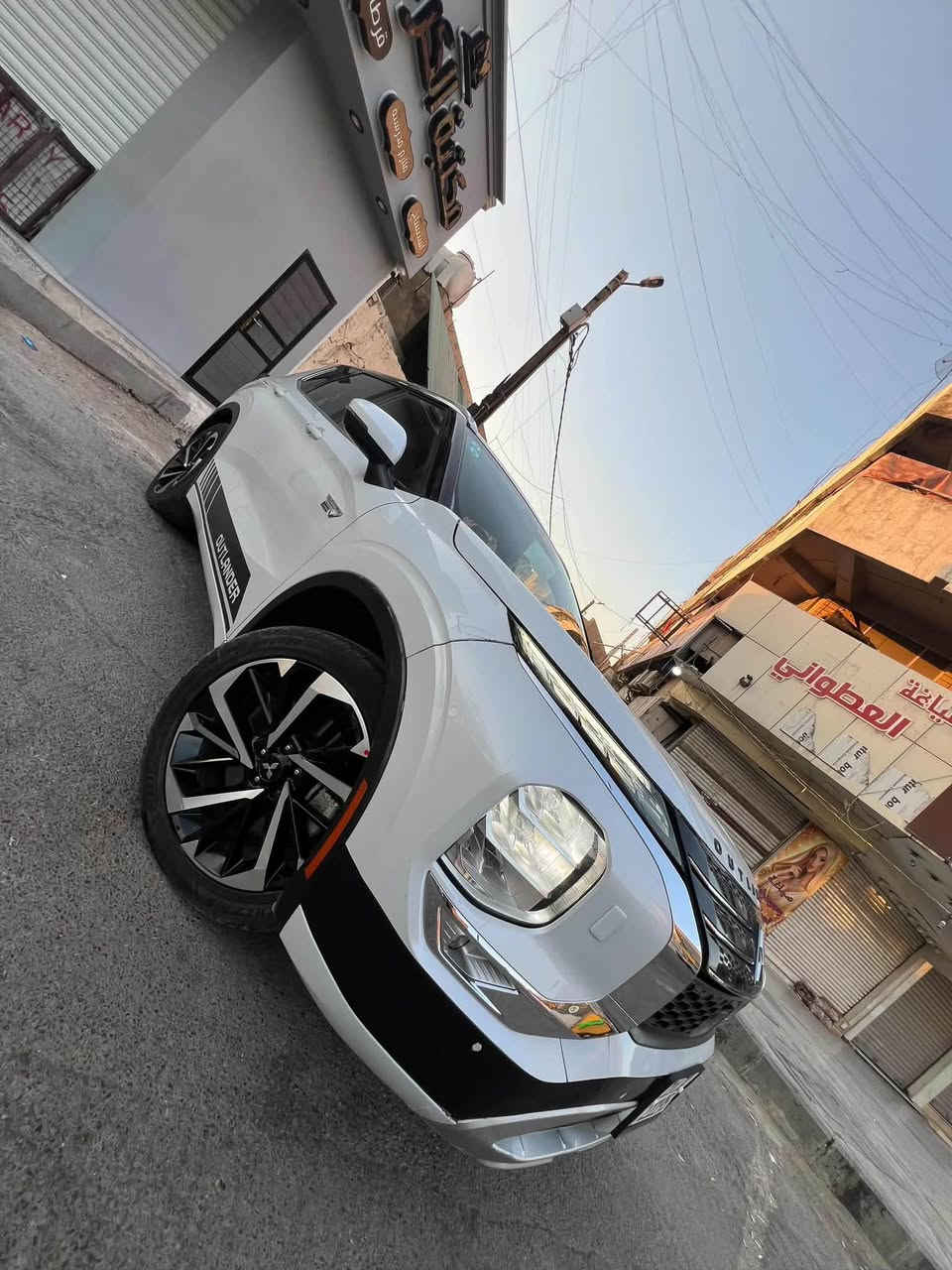 ﷽
‏
السلام عليكم
Mitsubishi Outlander
هايبرد بلكن وارد كندي اقوه فئه بل اوتلاندر 
ايرباك راجع سستم بشرط
السياره بحاله الوكالة ماشيه 60 km
شاحنة ١٦امبير اصلية بدون ايرث
كير مكينه صدر تبريد جدد صور الحادث +السونار جديد بلمنشور 
المواصفات :-
1- بانوراما 
2- تحكمات ستيرن جهتين 
3- وضعيات قياده 6
4- اوتو هولد
5- ويل كروم الكبير مقاس 20 انج 
6- هاند بريك بصمه
7- مانع انزلاق
8- اضائه زنون امامي خلفي
9- رادار مانع تصادم
10- شفتات ستيرن (كير)
11- كروس سرعه
12- شاشه كبيره تدعم الكار بلي 
13- خمس كامرات360درجه
14- رادارات وحساسات360
15- صندوق كهرباء
16- كير طياره
17- بصمه دخول وابواي
18- كشن السايق والراكب كهرباء خزن ميموري
19- قطعتين تبريد
20- تدفئه وتبريد كشنات
21- كشنات جلد 
22- سبعه اراكب
23- اشاير بالمري
24- مري شفط
25- نقطه عمياء
سعرها 195 
مكاني كراده داخل 
للاستفسار الاتصال :
***********
***********
