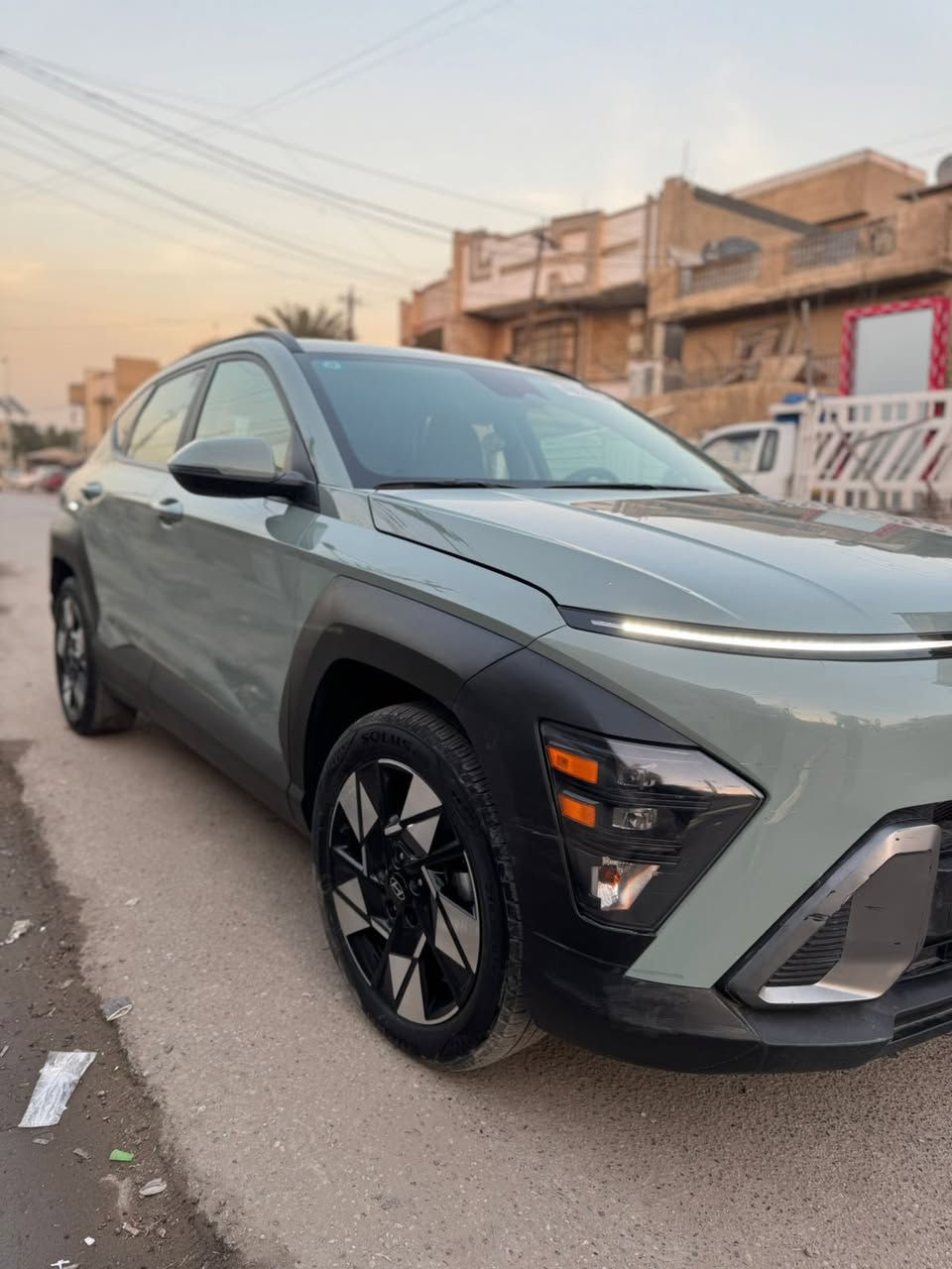 كونا موديل ٢٠٢٤ فول عده الفتحه صور الحادث بلمنشور صندوك نفسه مصلح بدون تبديل 180 ورقه مكان السياره بغداد الجديده ***********
