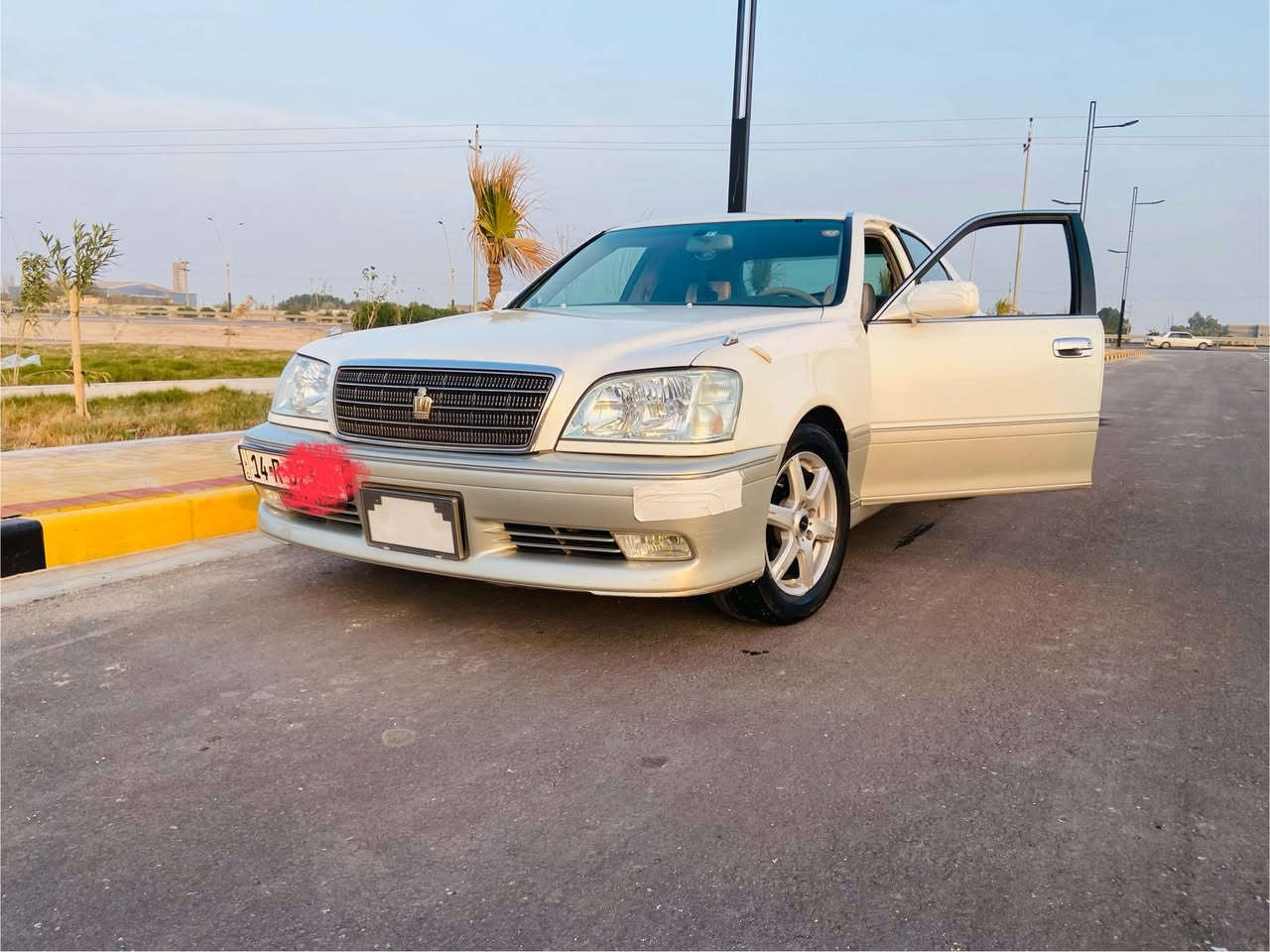 سلام عليكم
ملكه (جنون) للبيع 
-كفاله من الكص 
-تخم تاير +ويل كب 
-محرك ديفور الكبير
-فقل سرعه 
-ثلث دكم
-كشنات اربع كهربائيه 
-ستيرن كهربائي
-مسجل شاشه لمس 
-حداده حلوه 
سياره جاهزه  
العنوان بصره سفوان .الاستفسار /*********** اتصال او وتساب
