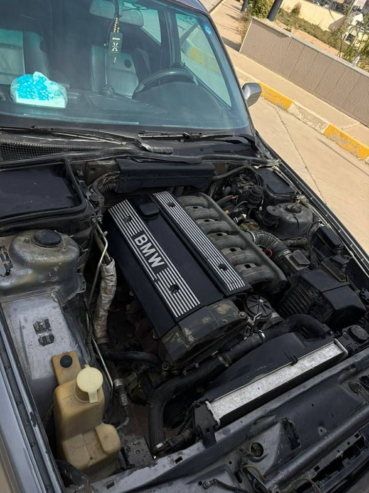 بي ام دبليو للبيع موديل 1991 
رقم اربيل شرط تحويل رقم انكليزي 
كير اوتو
شرط كير ومحرك 
ويل M سياره ما بيها نقص وخير من الله سعر 70 وبي مجال
رقم موبايل *********** كركوك كركوك, العراق
