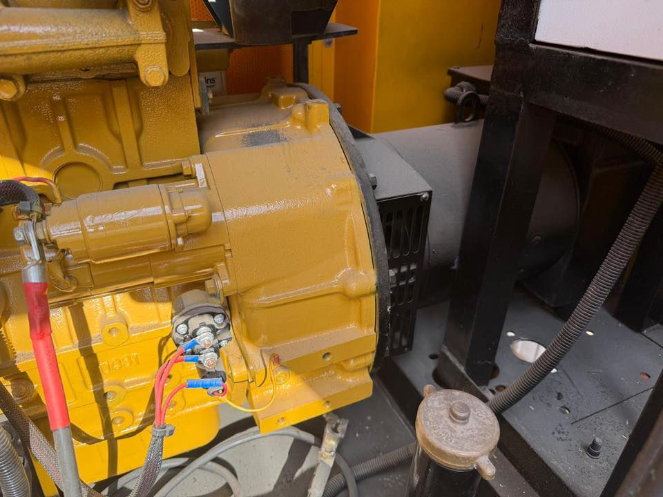 مولد بيركنز 13 Kv
سنكل فيز 
السعر 32 ورقة
بغداد
***********
