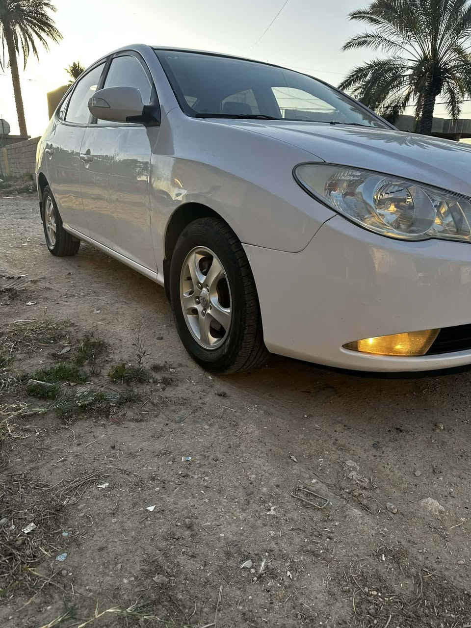 سلام عليكم النتره موديل ١١ فول مواصفات بيها حاملغ امامي صبغ قبغ جنطه تبديل بلادي نفس لون اشاير بالمري فتحه اربعه دسك خمس تجاوي مكينه 1600 تخم تاير خمسه ويل كب تتفئه تبريد ويه السويج للبيع 120 وبيها مجال العنون اطراف بغداد السريع الدولي قرب الواء 55/ه‍ ***********
