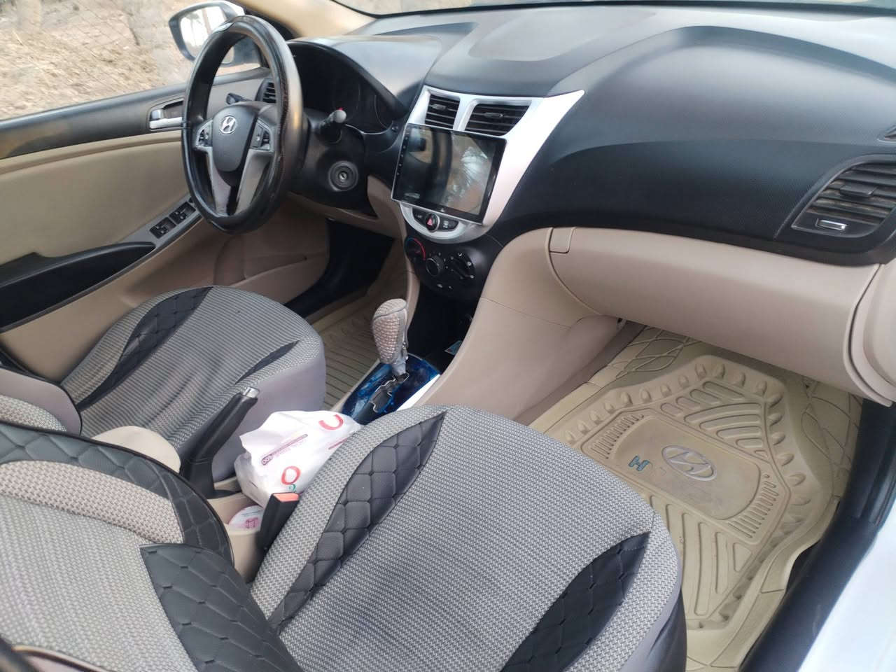 سياره للبيع نوع اكسنت موديل 2016 مكينه 1600فول مواصفات كفاله عامه رقم. جديد مكاني ديوانيه حي الحضاره السياره ماشيه 120الف الاستفسار اكثر يرجو الاتصال برقم ***********
