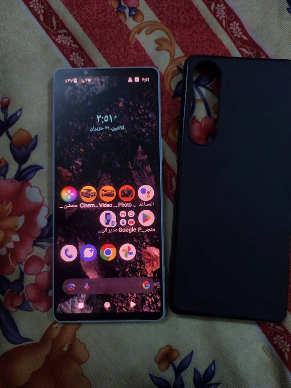 Sony Xperia 1 IV
جهاز غول مال ألعاب وتصوير، غني عن التعريف.
الأداء: معالج Snapdragon 8 Gen 1، يشغل 90 فريم بالألعاب طيارة.
الشاشة: شاشة OLED خرافية بدقة 4K وتردد 120Hz.
النظافة: الجهاز أخو الجديد، ما مفتوح ولا مصلح.
ملاحظة: بيه طبع خفيف جداً بالشاشة (شبح) ما يأثر ع الاستخدام نهائياً وما يبين بالوضع الداكن.
الموقع: بغداد / الغزالية.
(الشراي الصدگي يراسلني خاص
رقمي ***********
و اقبل مراوس حسب القناعة
