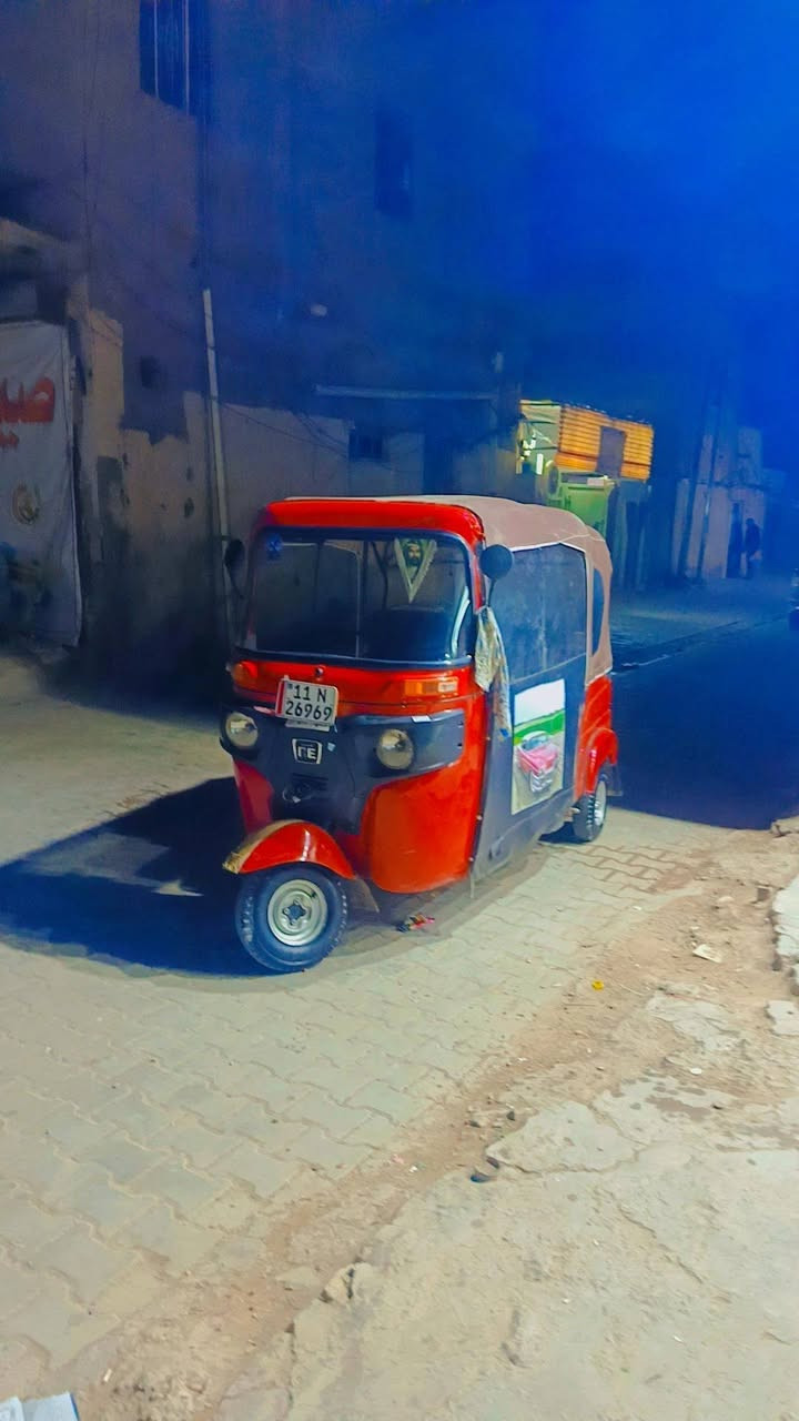 تكتك مديل 2022حمره بيها صفحه مضروبة وما معمره تكتك خير من الله تخم تاير وسبير وزوج زنون أصلي دمام مرقم إنكليزي دوشمه جديده حمره*********** السعر ٨ وبيهاه مجال حك الجيه
