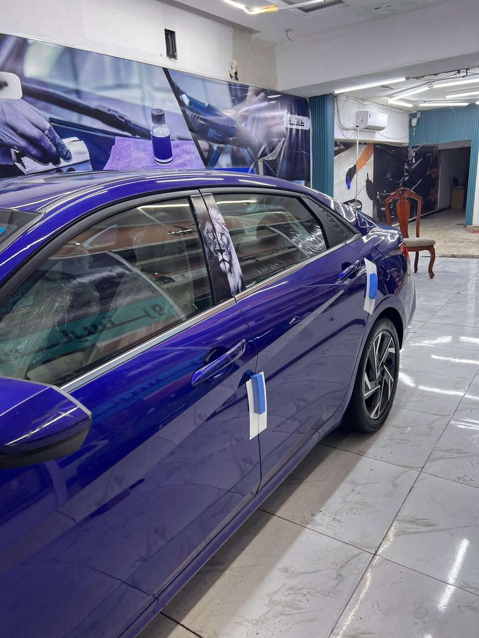 السلام عليكم النترا 2024 وارد أمريكي لون چويتي السيارة كفاله بدون قطره صبغ بيها تبديل ربع دعامية وبارد بالجاملغ الأمامي وشويه من البنيد وخشم الجاملغ جهة العبري السياره فول مواصفات لمتد
المواصفات:
1-بصمه وترحيب عند الاقتراب
2-فتحة سقف سلايد روف
3-رادارات 360
4-شاشة متصلة ديجتال
5-ويل كب حجم 17
6-توقف ذاتي 
7-تحديد مسار وقيادة ذاتيه
8-سايد بريك بصمه
9-اوتو هولد
10-تبريد بيانو 
11-تدفئة كشنات
12-كشنات جلد لونين
13- إشاره الاماميه لدات والخلفي ايضاً لد
14- الداخل يجي بي لد بلادي تتحكم بي من الشاشة
15-شاحن لاسلكي
ماعدا المواصفات البقية 
السيارة اجتي من امريكا بيها بصمتين ماشية 24 الف ميل كير ومكينة وصدر كله جديد السيارة بدون اي نقص رقم بغداد الجديد مكاني بغداد السعر 162 وبيها مجال للتواصل والاستفسار خاص أو الاتصال: ***********
