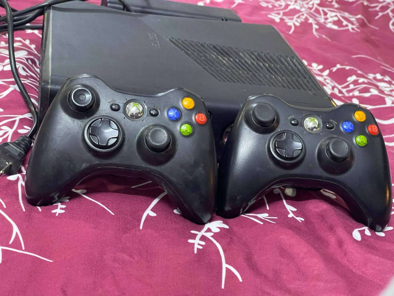 مكلف بالنشر
اكس بوكس 360
جوستك عدد 2
الألعاب 100+
كامل ونضيف جدا
مكانه فلوجة 
سعره 115 مع المجال


**إذا كنت صاحب هذا الإعلان وتريد حذفه لأي سبب، رجاءا أرسل رسالة إلى الدعم الفني**