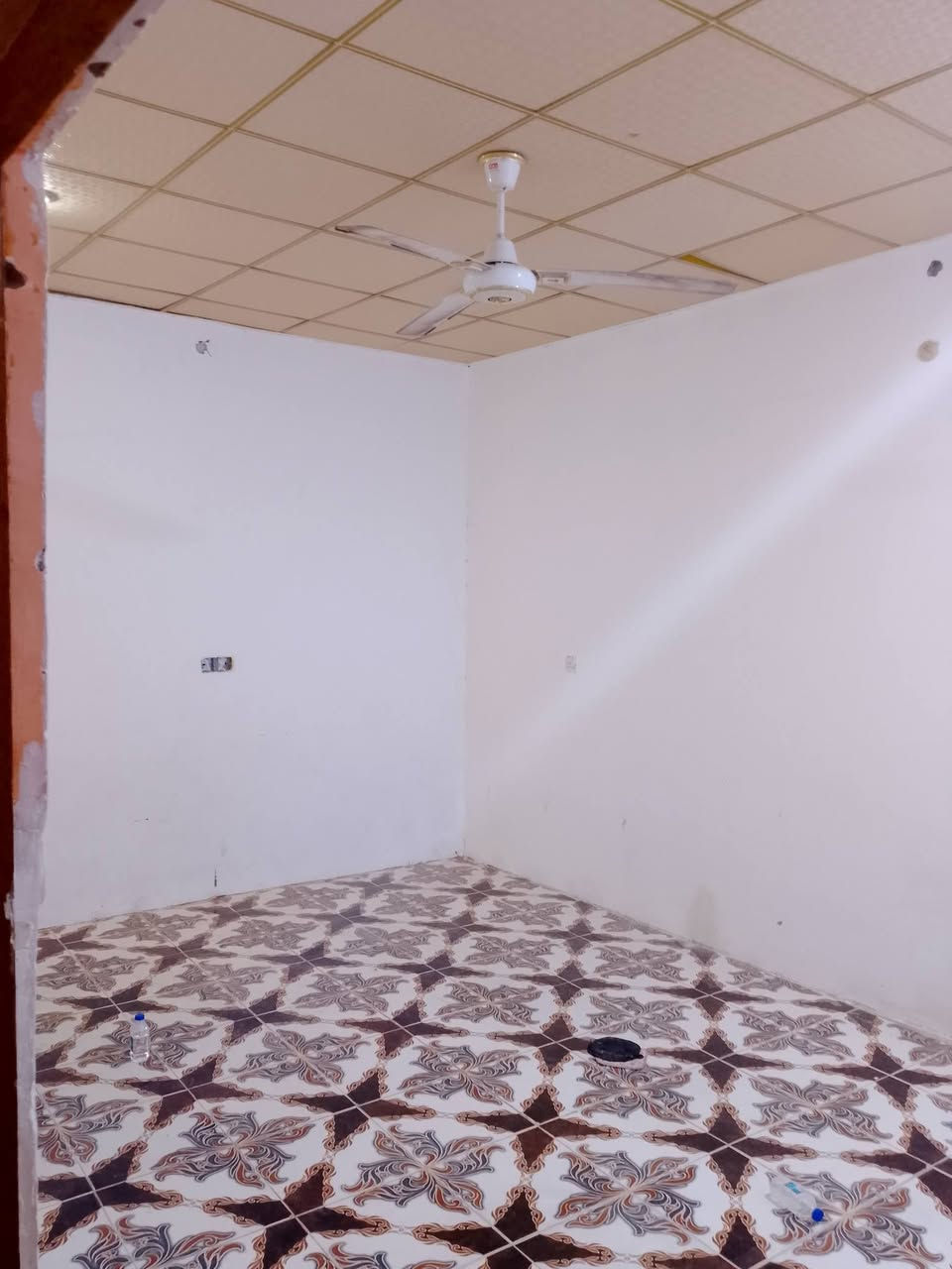 بيت ايجار ابي الخصيب قرب محمكه مساحه ١٥٠م يحتوي غرفه منام وصالة ومطبخ وصحيات وكراج اجاره ٣٠٠الف
للاستفسار ***********
