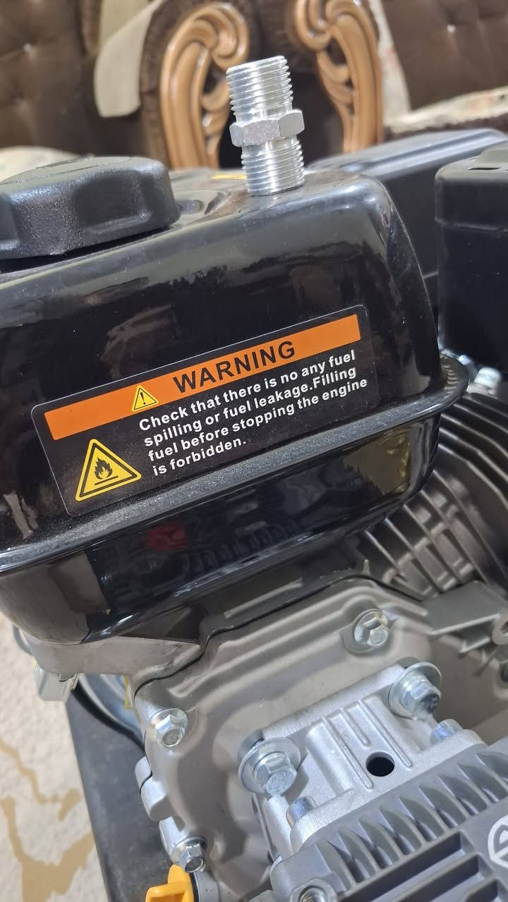 مضخة انوفي ٢٠٠ بار ١١ لتر محرك ٦.٥ حصان
جديدة غير مستخدم أخذتها مايقارب صار ٢٠ يوم 

العنوان المحمودية هاتف( *********** )
