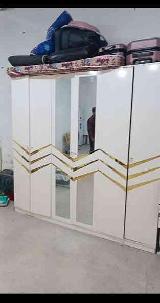 كنتور تركي للبيع 6 ابواب نضيف يحتاج بس نرمايد مابي اي كسر جلش حلو العنوان بصره امن الداخلي الكنتور ما محتاجه ومفصخه وضامه تجي تشوف اقراضه ولخشب كلش جدد السعر 150 رقم الهاتف.***********
