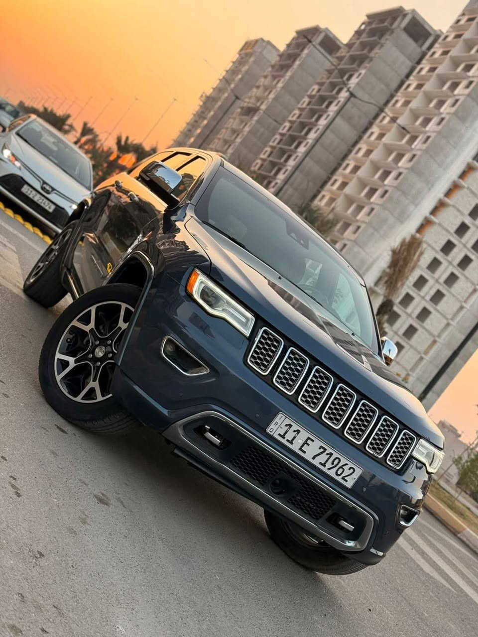 جيب اوفر لاند 2019 اصل اعلى مواصفات بلجيب
مكاني بغداد 
موصفات فول 1/1 ماشية 104
جكات تصعد وتنزل 
بصمة تشغيل 
مكينة 3600 كفالة عامة
الداخل اسود 
بانوراما
كشنات جلد 
كشنات كهرباء
صندوق كهرباء
دمامات صوت
خزن ذاكرة الكشن
حساسات من كل الجهات
تدفئة وتبريد امامي 
تدفية خلفي 
رادار جانبي
اشاير بلمري 
3 انضمة قياده تحكم ستيرن 
مانع انزلاق 
تبريد قطعتين 
حساس خلفي 
شاشة اعطال 
شاشه كبيره 
كامره دواره 
تحكمات استيرن 
تدفئة ستيرن
رادار توقف ذاتي 
حساسات امامي خلفي 
رادارات بل مري و امامي 
شنو تريد مواصفات بيها 
شباب السيارة بيع فقط بدون مراوس 
صور الحادث بل منشور 
للاستفسار ***********
