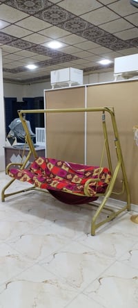 مرجوحه نضيفه كلش حجم  وسط  للستفسار أكثر الاتصال او مراسله وتساب 07709...