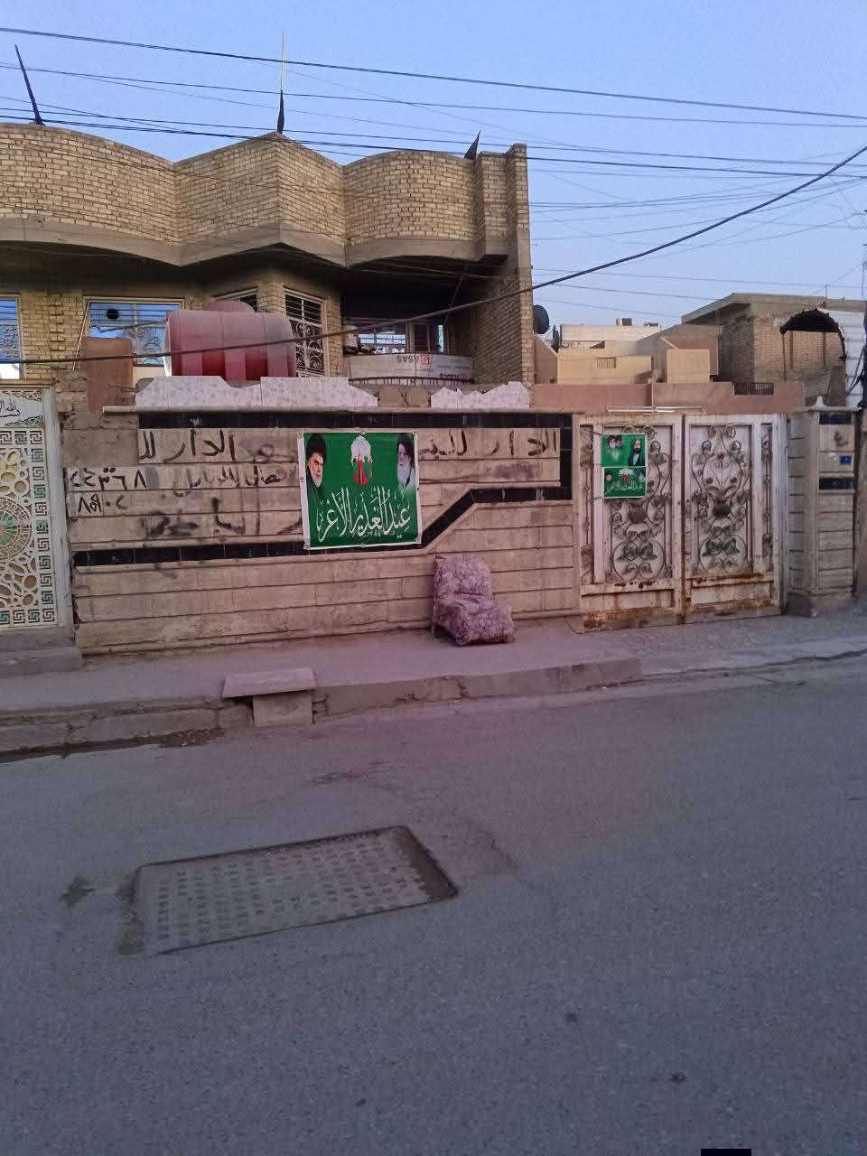 السلام عليكم بيت للبيع الموقع البلديات
يحتوي على 4 غرف في الطابق الثاني و 2 غرف في الطابق الأرضي +مطبخ حار و بارد و استقبال وملحقات الاستفسار ***********
