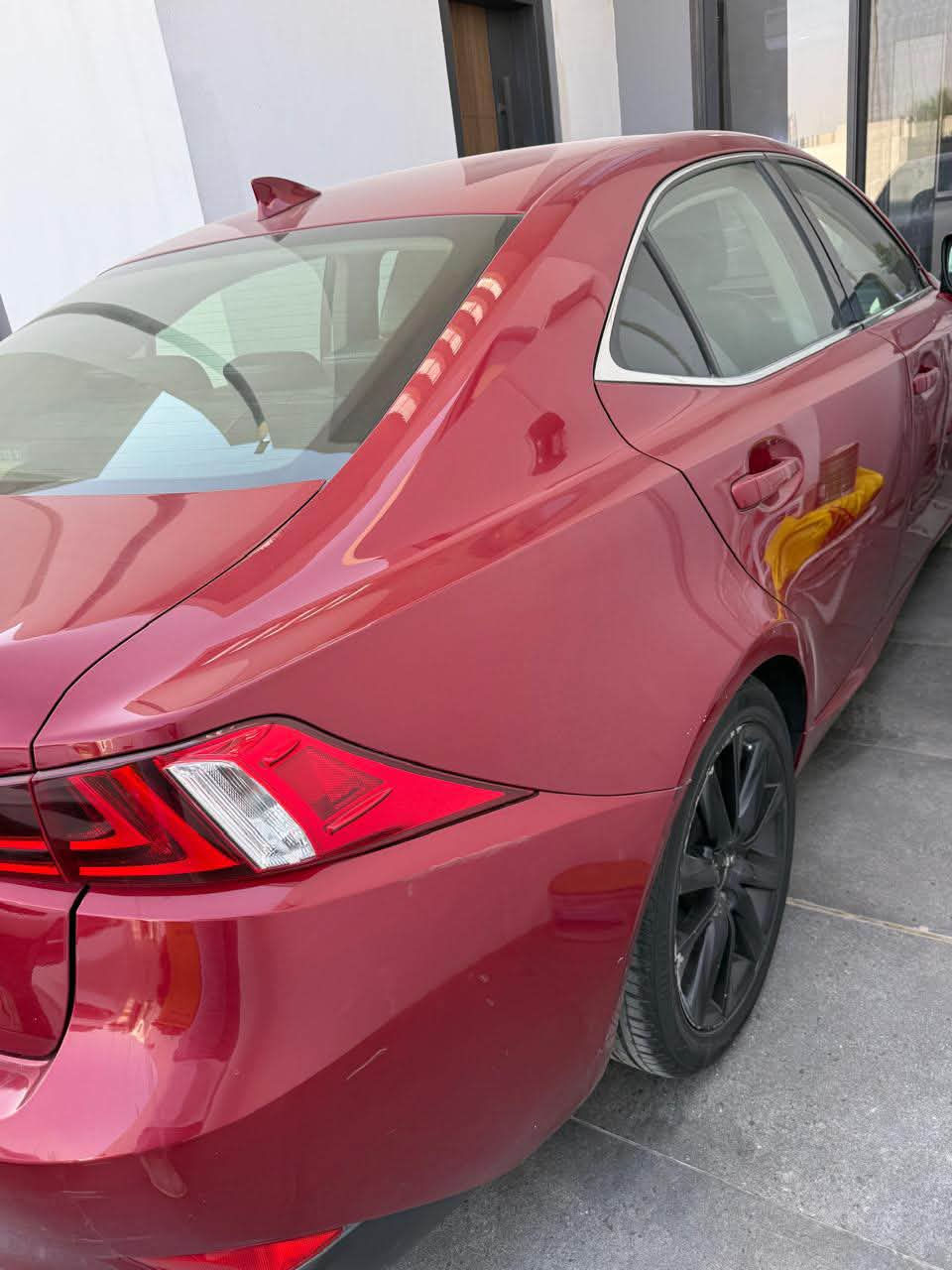 السلام عليكم
is 250  lexus 

لكزس للبيع فقط 

موديل 2015

  فول مواصفات  مال جناية ويل كب اسود بلاي 

محرك 6 سلندر 2500 اكسل المرغوب  

3 وضعيات قيادة 

كير صدر محرك  كله بلادي تخم تاير جديد 

ماشيه 120 الف ميل 

نقصها جامة اماميه فقط 

حادثها جاملغ وبنيد اير باك  سستم راجع  

رقمها سليمانية باسمي وتحويل ثاني يوم 

السعر 150 وبي مجال 
مكان السياره بغداد او يرموك منصور  

*********** واتس اب متوفر
