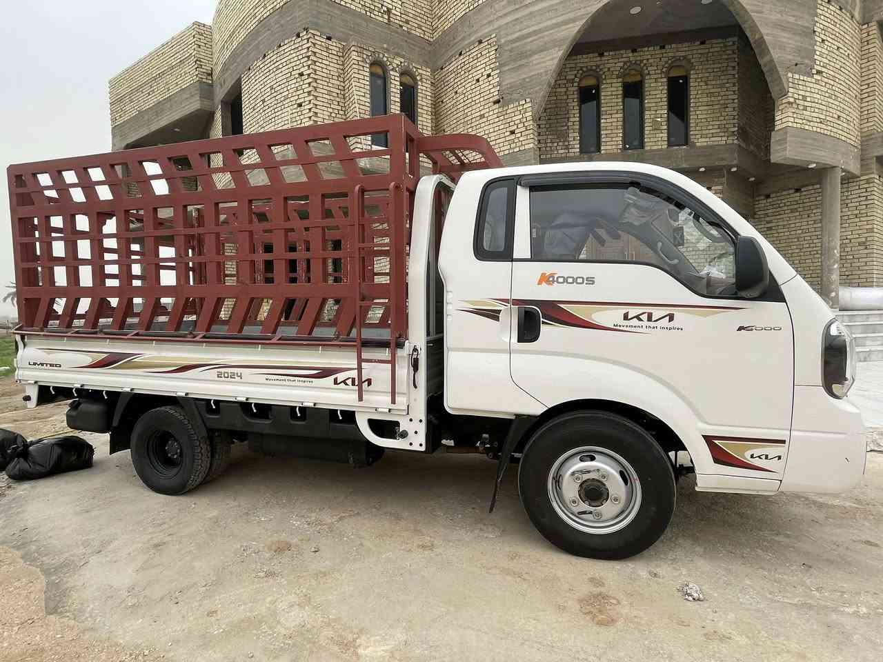 كيا فحل ٢٠٢٤ محرك ٤٠٠٠ مفتوح
مكفولة كفالة عامة 
بدون محجر 
ماشيه 90 الف 
للشراي الاتصال على الرقم ***********
