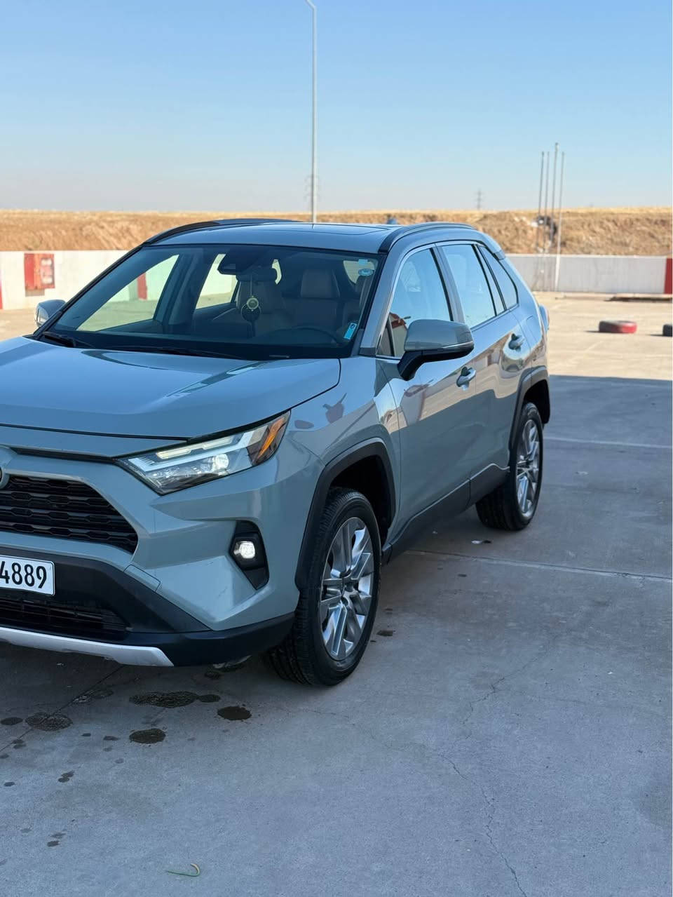 تويتا رافور ٢٠٢٣ xle premium فول مواسفات ره نك چيمه نتويي فول مواسفات ساره كي زور جوان و بيكيشه يه بيسبوغ بي ته عديل و ساره ده كوت هيجي نيه 68 هه زار كيلومه تر روشتوه هه موو شتيكي به شه رته سعري ٢٧٠ ورقه و مجال *********** أربيل, العراق
