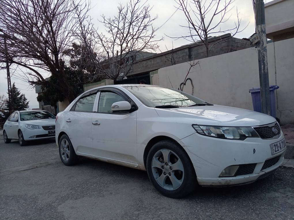 سیراتۆ بۆ فڕۆشتن 2010 چوار گێر لای سەکن ئەو شوختەی هەیە قوپاوی زۆری تیا نیە سەیارەی مەعرەز نیە ئەی دەسی خۆمە مەکینە ی تازە کردومەتە وە هیچ عەیبو عارێکی نیە ماڵی دۆستە شوێن سلیمانی *********** السليمانية, العراق
