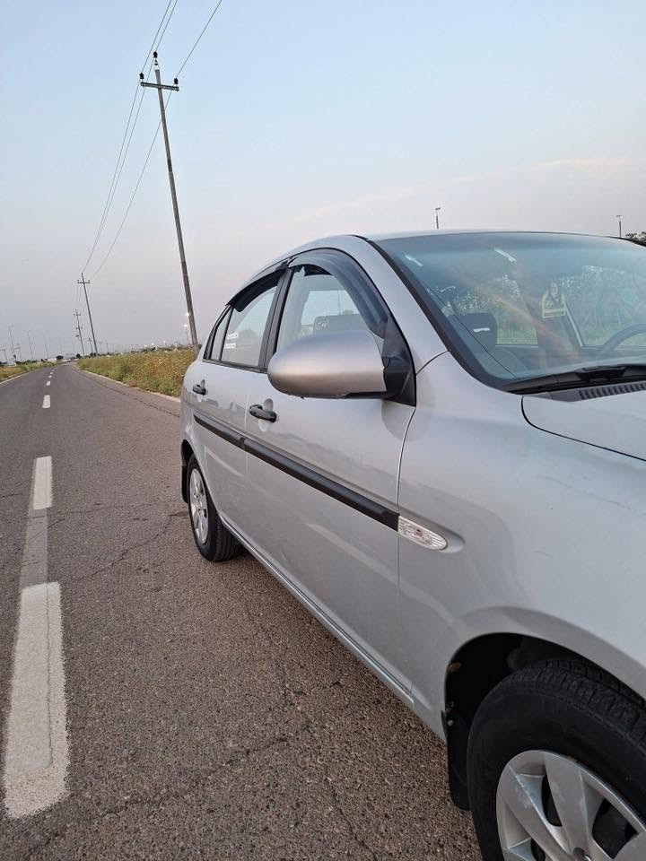 هونداي اكسنت 
موديل 2008 بعدها بلادي سياره 
ماشيه 234 km
سياره بيها 3 قطع صبغ رش فقط بدون معجون 
بدون ضربه بدون بارد 
محرك وكير بلادي بشرط مامفتوح 
صدر جديد تايرات جديد 
شاشه وكامره 
تبريد ثلاجه
رقم وفحص وسنويه جديد بأسمي سياره تريد تحويل تريد وكاله 
رقمها كركوك مشروع وطني 
السعر  76 ورقه  
الرقم ***********
