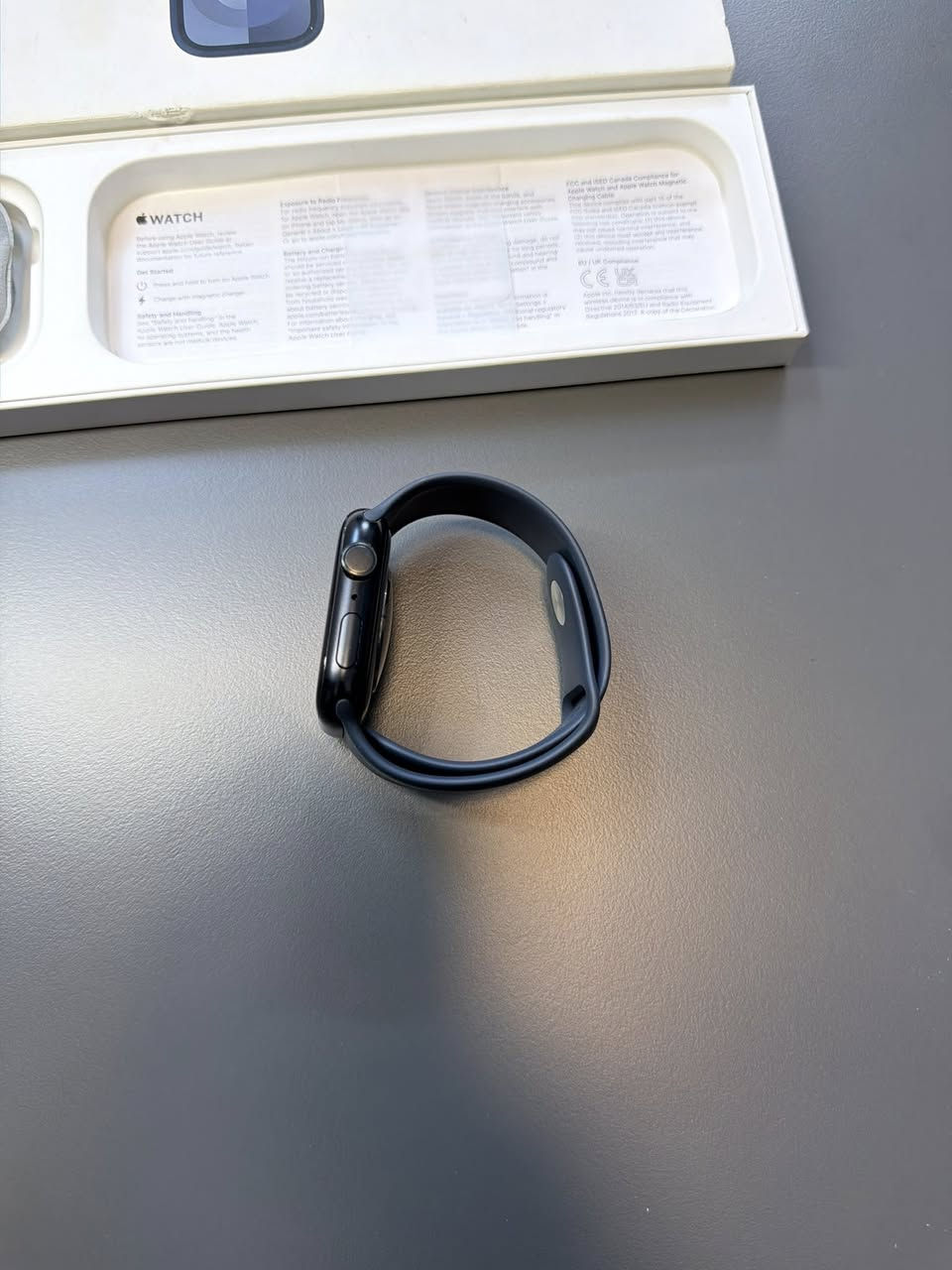 ساعة ابل Series9 
الجيل التاسع 
بطاريه /95%
نظافتها / 90% 
 
وياها 2 سير
السعر /265 
مكاني بغداد
رقمي :***********
