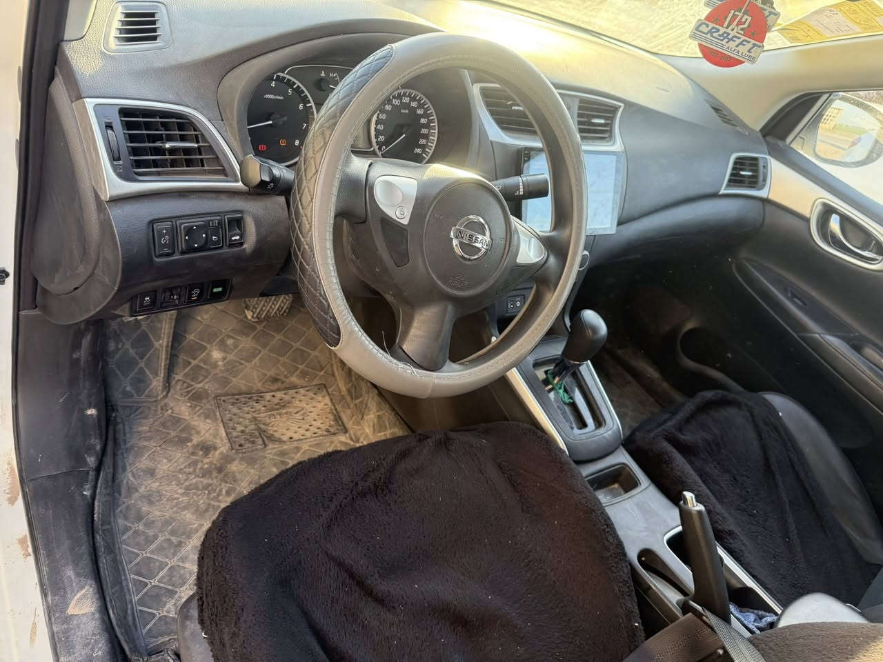 نيسان سنترا SV موديل ٢٠٢٤ مكفوله السعر ١٣٠ وبيها مجال ماشية ٤٥ الف فقط ***********
