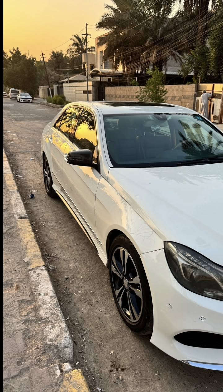 مارسدس E350
موديل 11 محدث 16 بدون ضربه التحديث 
السياره وارد امريكي حادث جاملغ خلفي فقط 
السياره رقم بغداد بأسمي 
فول مواصفات كلشي بيها شغال 
تدفئه و تبريد 
كشنات كهرباء والتدفئه 
السياره فول وموصفاتها معروفه 
شادلها شاشه بلاد كار بلي و اندرويد اوتو 
السعر 135 وبيها مجال 
***********
