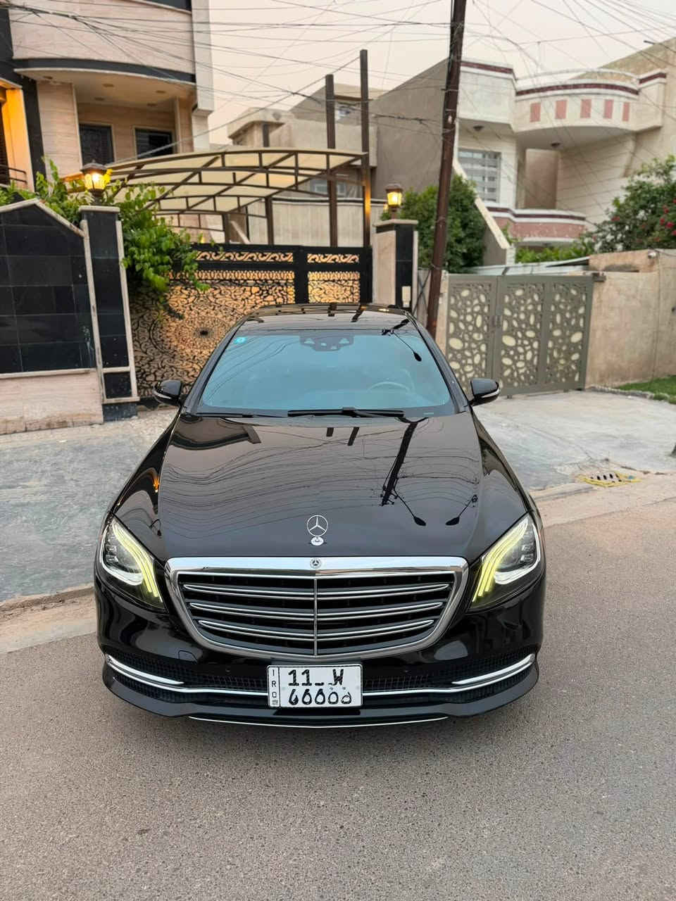 السلام عليكم
مارسيدس s 450 ( باب طويل ) 
السعرررر ٤١٥٠٠ وبيها مجال

موديل ٢٠١٨ 

رقم بغداد الجديد باسمي هزه وارقام وسنويه جدد

*****السياره لا قطعه مفتوحه ولا شخوط ولا رصعات *****

—————————

المواصفات ؛

١- برده خلفيه 

٢- بانوراما 

٣-كشنات جلد 

٤-كشنات كهرباء 

٥-كامرات ٣٦٠ درجه

٦-  رادارات ٣٦٠ درجه

٧- خزن ميموري للمقاعد الكدام + المقاعد الخلفيه

٨- تدفئ تبريد مقاعد 

الخ …… من المواصفات بعد مارسيدس ميحتاج احجي 

————————————

السياره وارد امريكي كلين تايتل 

مكفوله من للصبغ والضربه والغرق وكلشي 

من سنه ٢٠٢٠ يمي لليوم مداريها ومابيها اي نقص سياره كلش كلش جديده بالنسبه لخواتها 

بس هذاك اليوم اخذتها فحص وكالولي عدك جاملغ خلفي بي كلير جاي من امريكا معرف شنو صراحه بعد ماعرف اذا كان كلامهم صح او غلط 

السياره جدا جديده ومداريها من ناحيه دهن وبانزين وفلاتر وكل غراضها الاصليه وياها وهواي مصروف عليها الله شاهد

——————————————— 

مكاني حي الخضراء مقابيل العامريه 

***********
