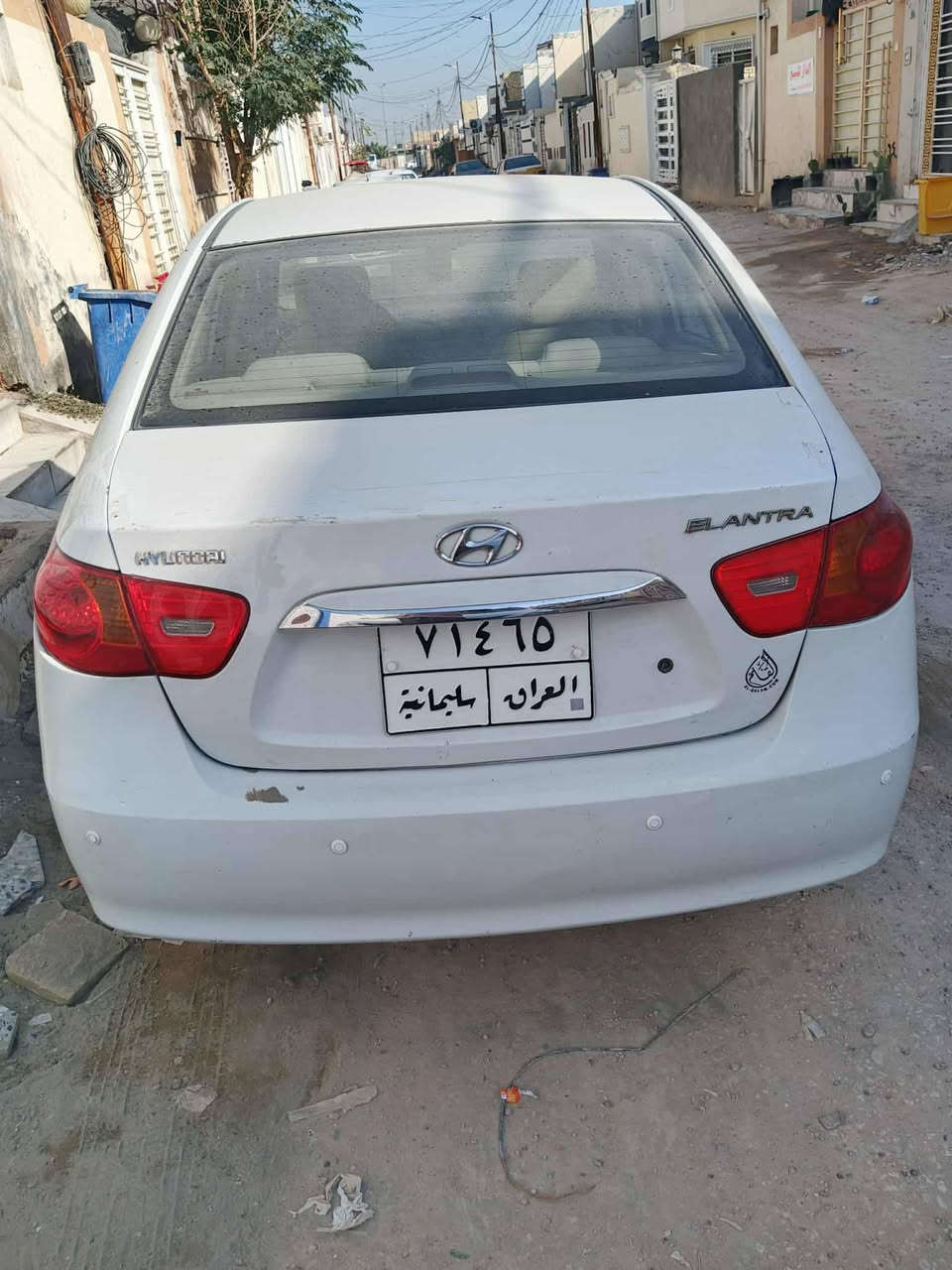 لو ابيض رقم سليمانيه تريد وكاله تريد تحويل موجود راعيها كردي

بيها قطعتين بس جاملغات الكدام واحد مفتوح واحد مرشوش ربع منه بدون دواخل 

سياره ببها بس جبنه الكير تذب دهن 

سعر 95 وبيها مجال للشراي  وإذا اكو مراوس با كسنت اراوس 

رقم الموبايل ***********
